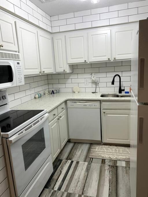 Fullyrenovated 1 Min Walk2 Beach.5Min To Peir Park Panama City Beach Eksteriør billede